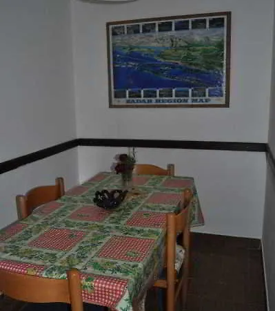 Dolac 3*